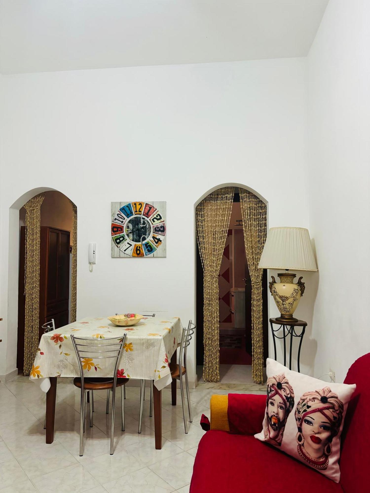 Arricrietti House